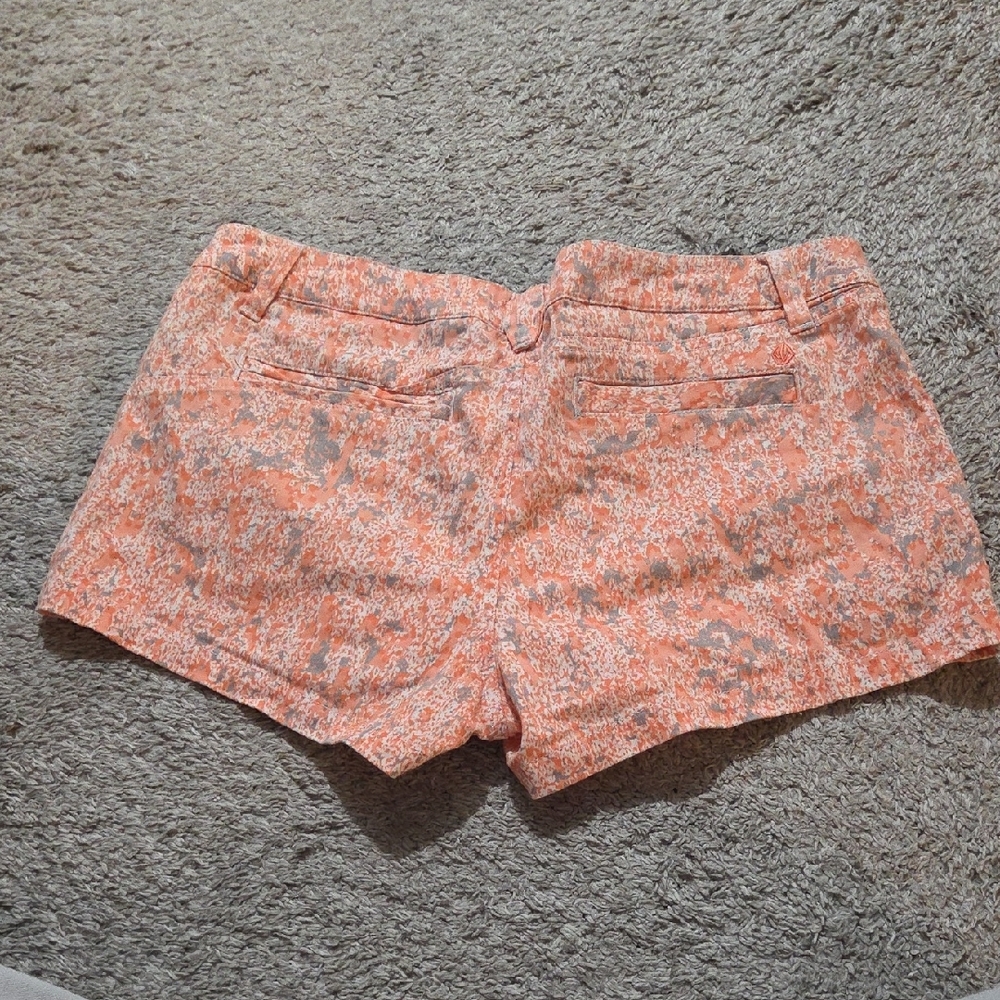 Volcom Patterned Shorts - Picture 3 of 5